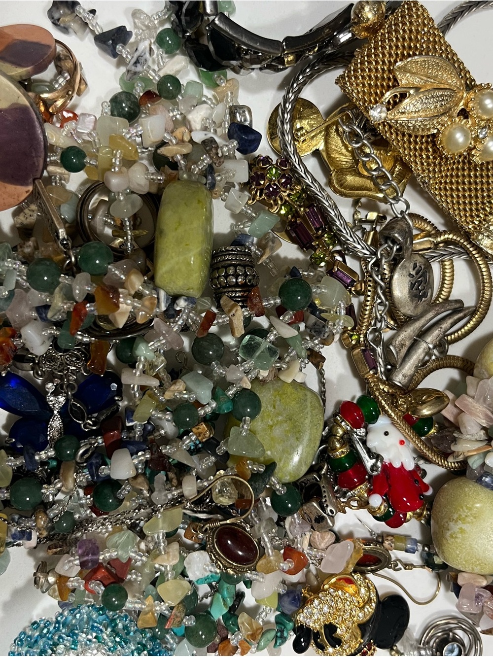Mixed bag of jewelry